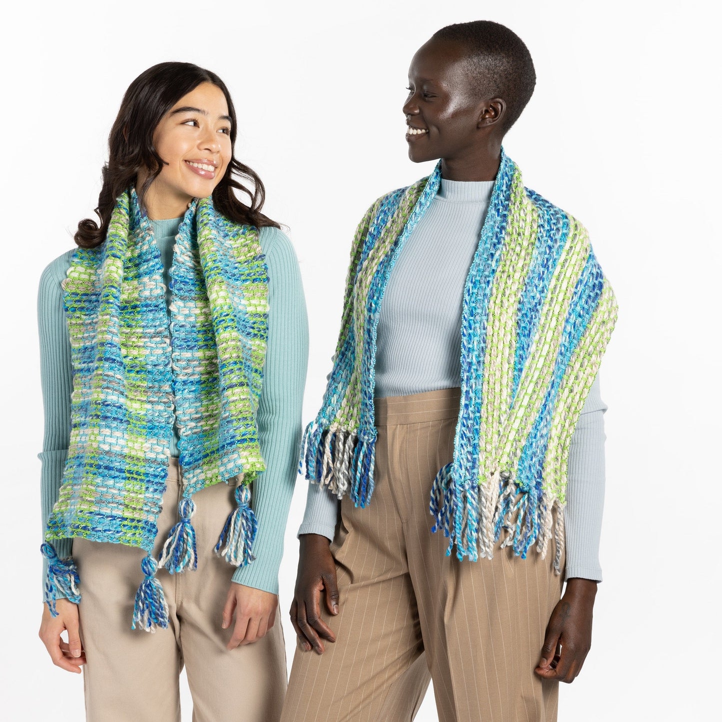 Bernat Quickweave Scarf Weaving Kit (140g/4.9oz)